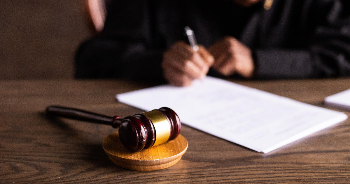 Rechts­schutz­versicherungen im Test: Diese An­bieter schneiden am besten ab
