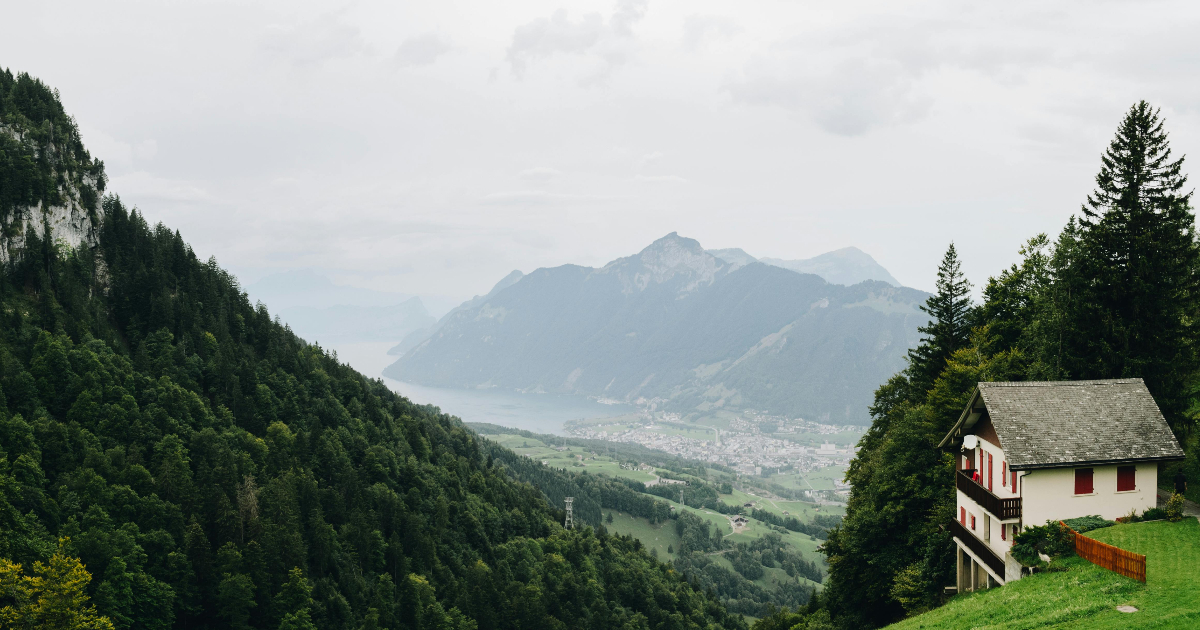 Ferienimmobilien: So versichern Sie Ihr Ferienhaus in der Schweiz